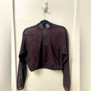 Lululemon Reversible Mesh Half Zip Size 8 Black/Burgundy